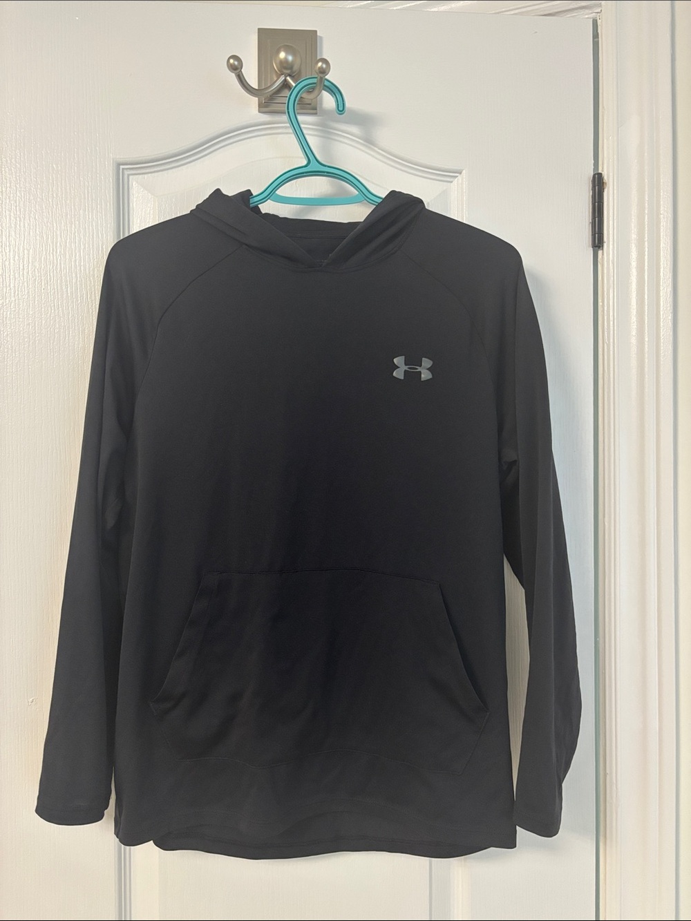 Under Armour women's Black Performance Hoodie size medium